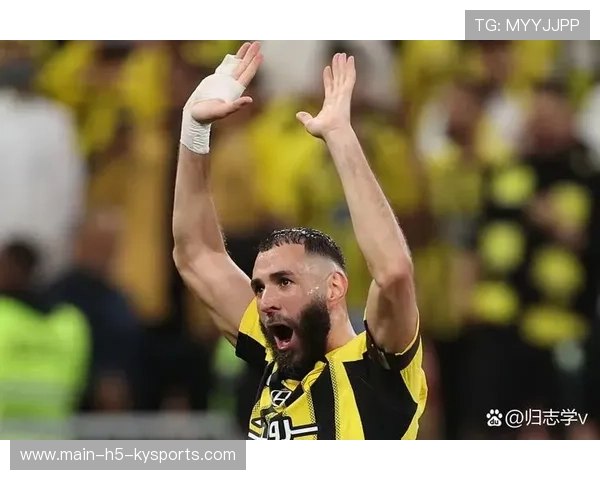 本泽马沙特新月首秀攻势如潮,进攻端霸气十足